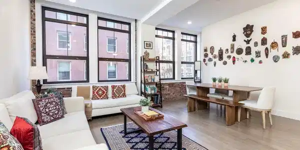 121-127 Portland St
