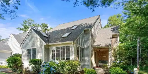 80 Gold Leaf Ln