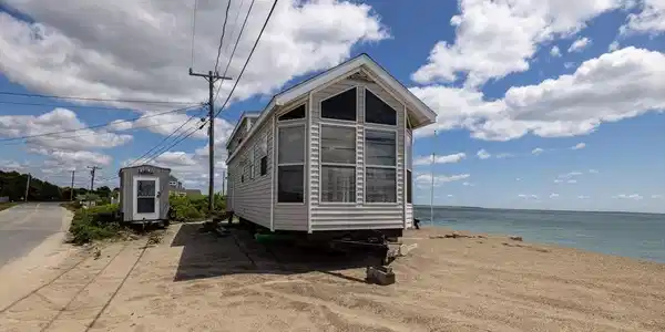 238-242 East Beach Rd