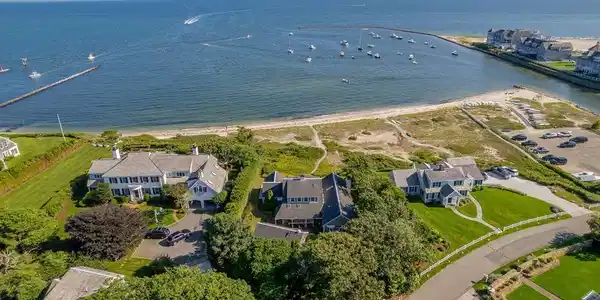17 Harbor Road