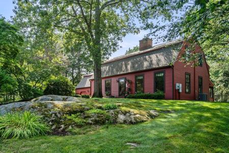 1 Woodholm Circle