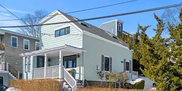 7 Cottage Street