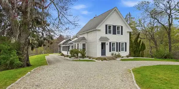 29 Bartlett Rd