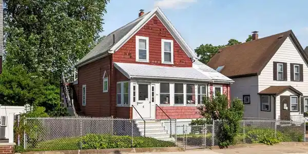 95 Marshall St