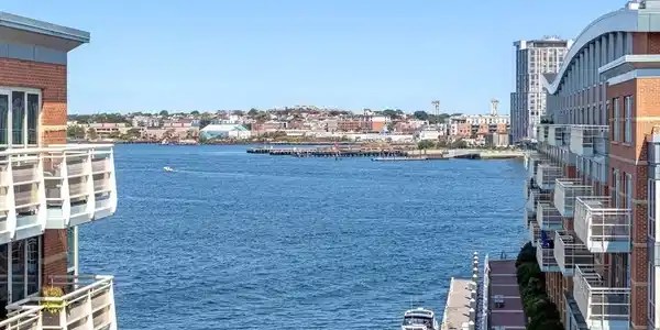 2 Battery Wharf