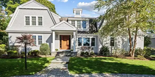 14 Cedar St