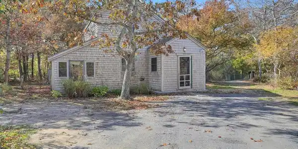 25 Vineyard Meadow Farms Rd.