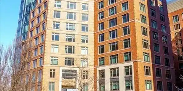 100 Lovejoy Wharf