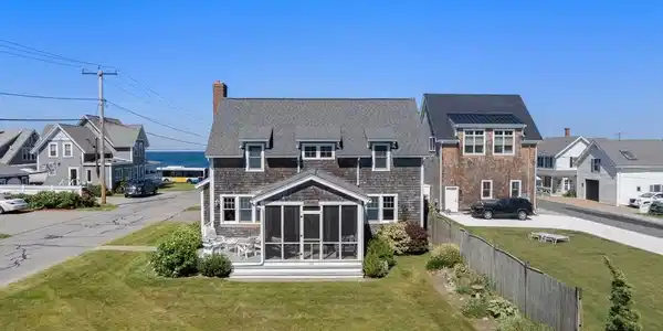 64 Ashburton Ave
