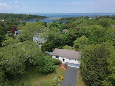 8 Eel River Cir
