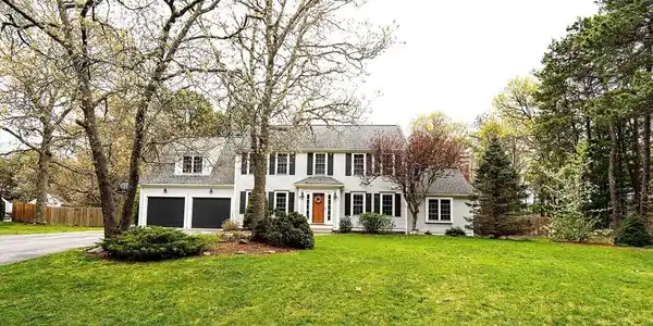 57 Camden Ln