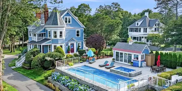 179 Beach Bluff Ave