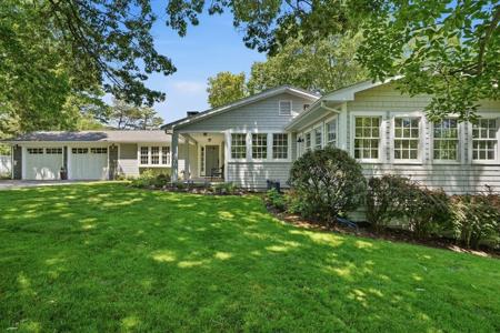 10 Boulder Glen Rd