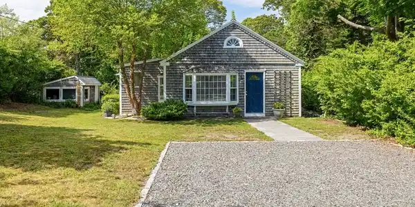 10 Tahanto Rd