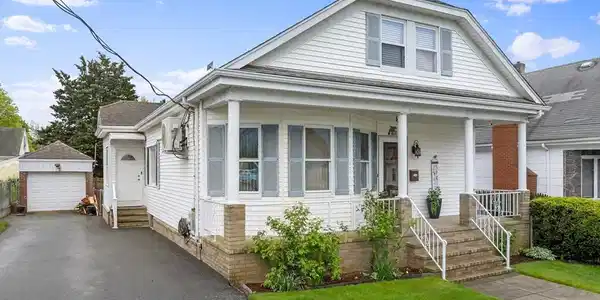 266 Aquidneck St.