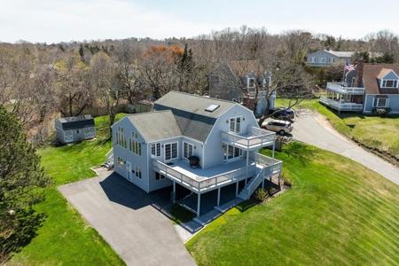 39 Scott Drive