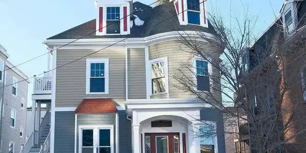 24 Tudor St