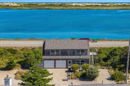 433 Shore Rd