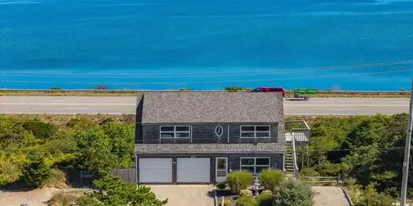 433 Shore Rd