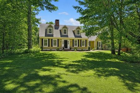44 Tiffany Dr