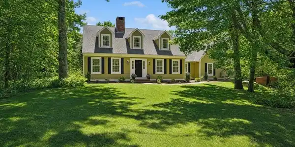44 Tiffany Dr