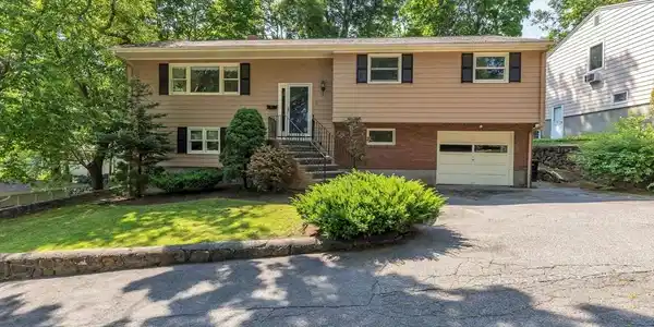 4 Birch Rd
