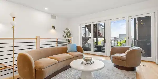 53 Thomas Park