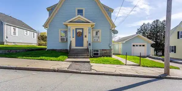 203 Hooper St