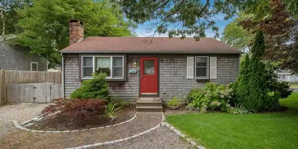 59 Swan Lake Road