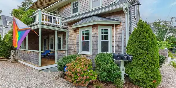 48 Pleasant Street