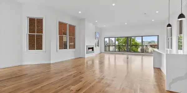 520 E Broadway