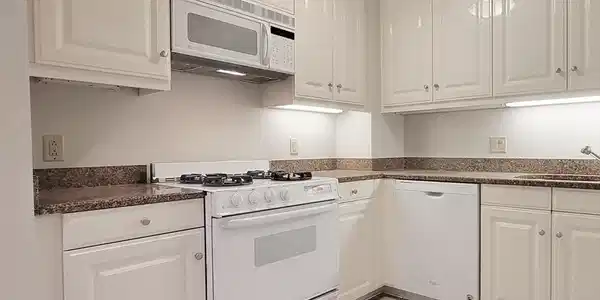 3 Avery St