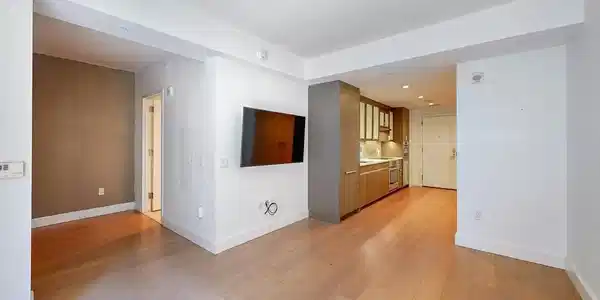 100 Lovejoy Wharf