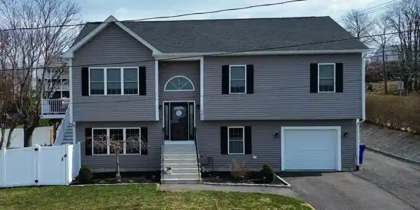 100 Bailey St