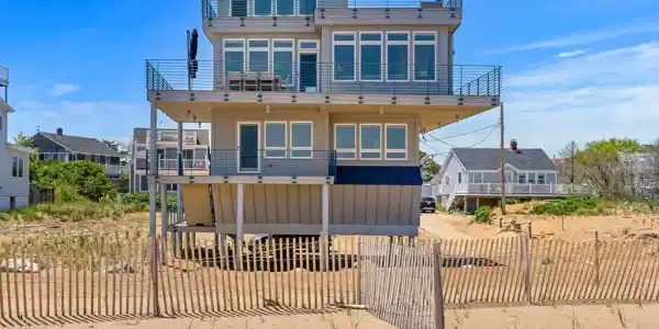 12 75th St