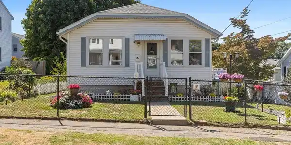 57 Curlew Rd