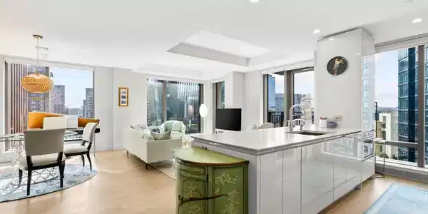 135 Seaport Blvd