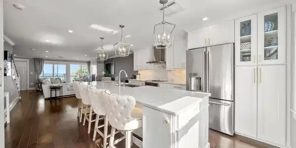 8 Sea Cliff Dr