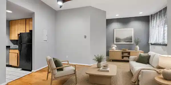 350 W 4th St
