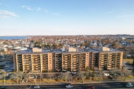 185 Quincy Shore Dr