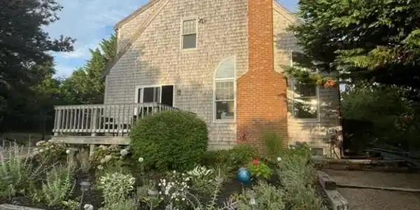 6 Sawyer Grove
