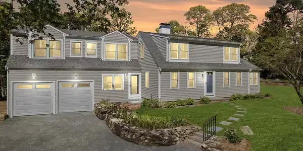 2 Little Cove Ln