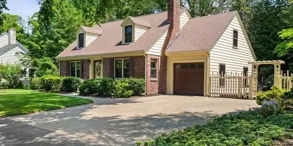 33 West Shore Drive