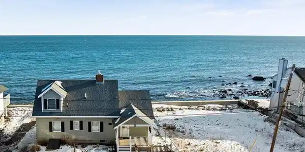 114 Oceanside Dr