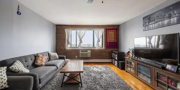44 Lafayette Ave