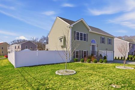 341 Courtney St