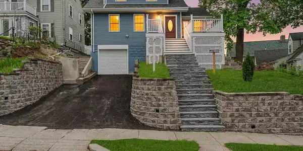 70 Edgehill Rd