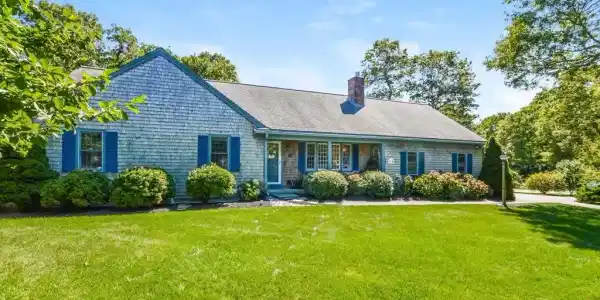 2 Westwind Cir
