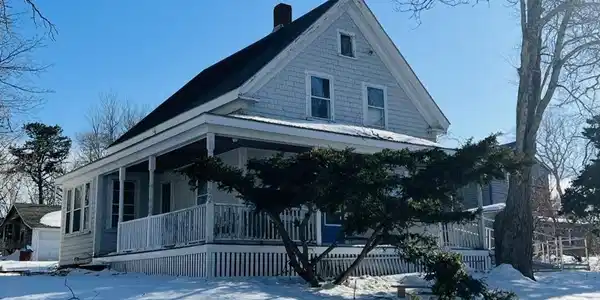 64 Hunters Brook Rd