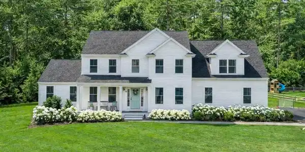 28 Prince Snow Cir